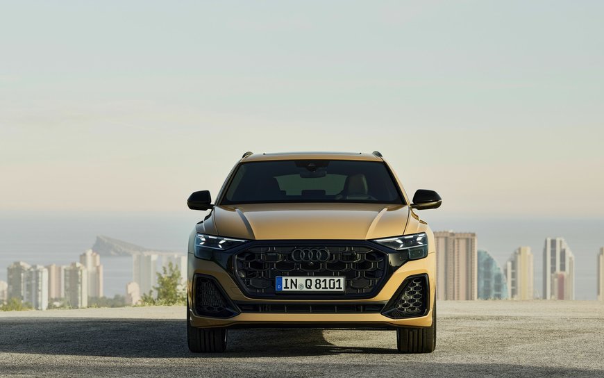 Expressive design and new lighting technology – the upgraded Audi Q8